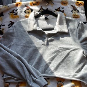 Grey crop sweatshirt